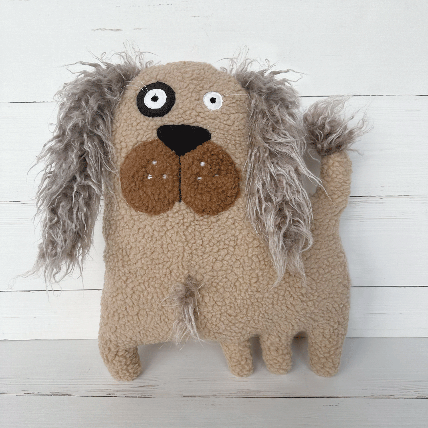 Kuscheltier Kissen Mops „Mücke“