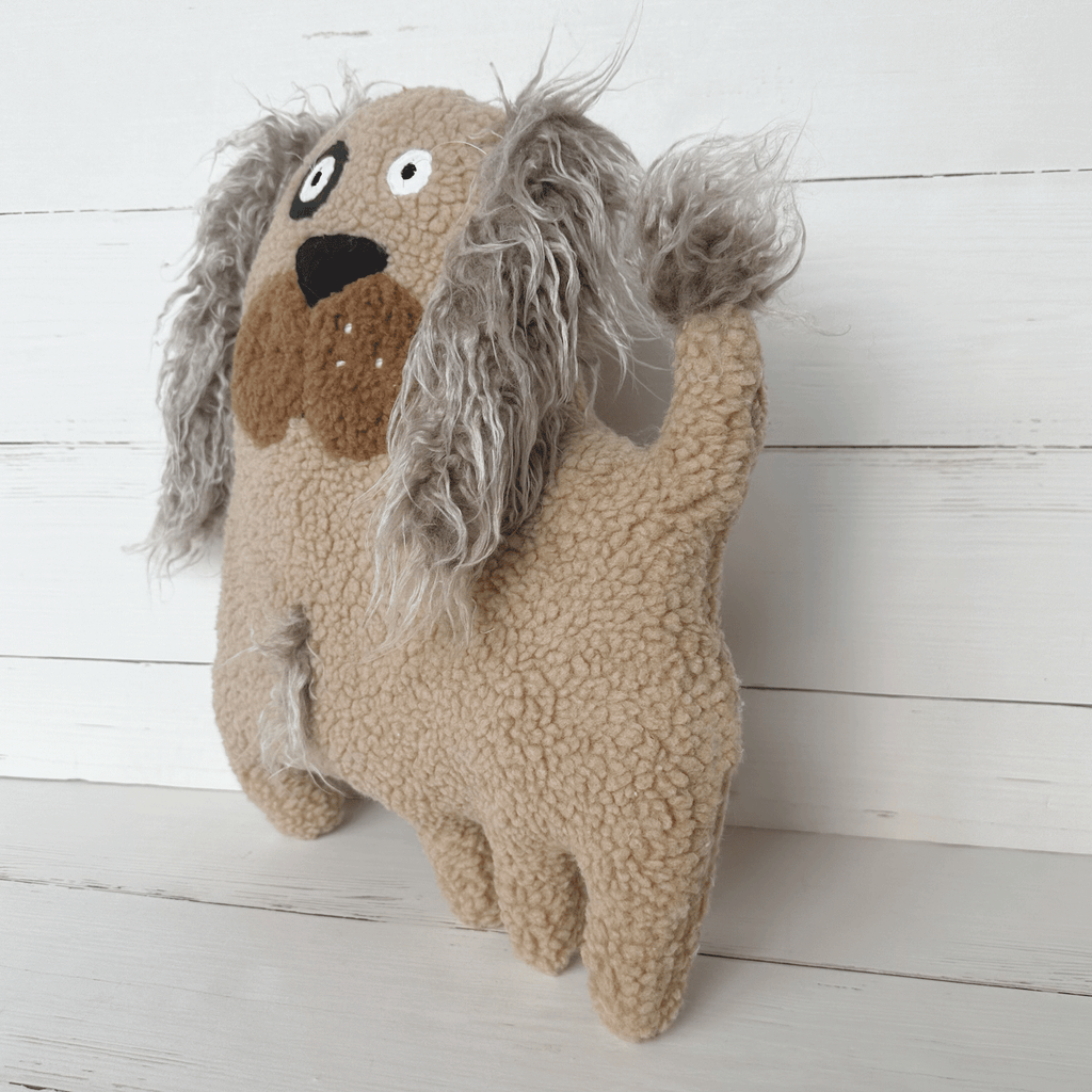 Kuscheltier Kissen Mops „Mücke“