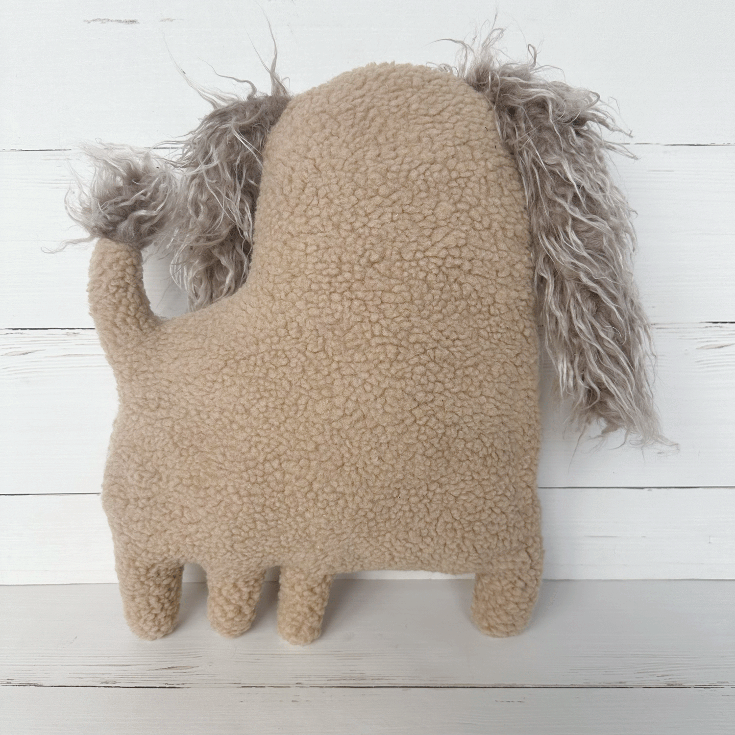 Kuscheltier Kissen Mops „Mücke“