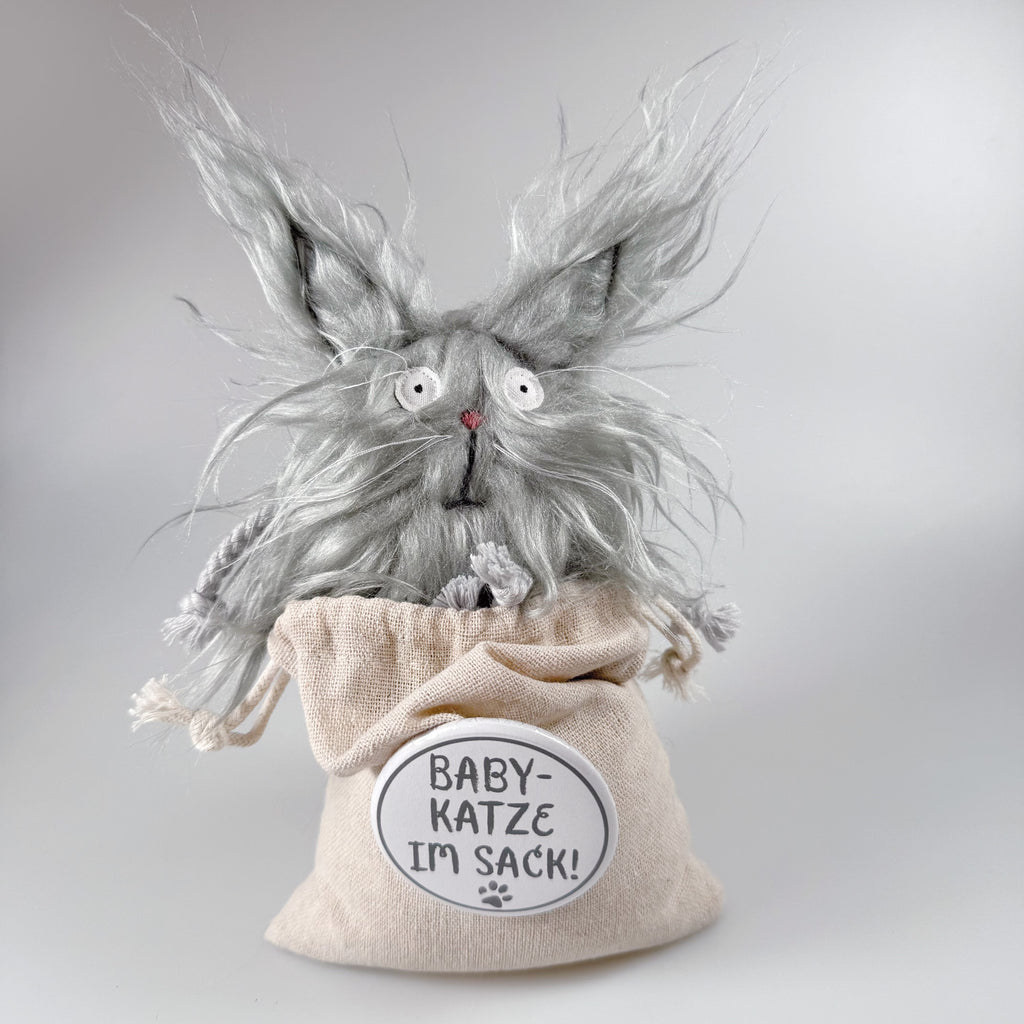 Kater-Papa mit Katzen-Kind