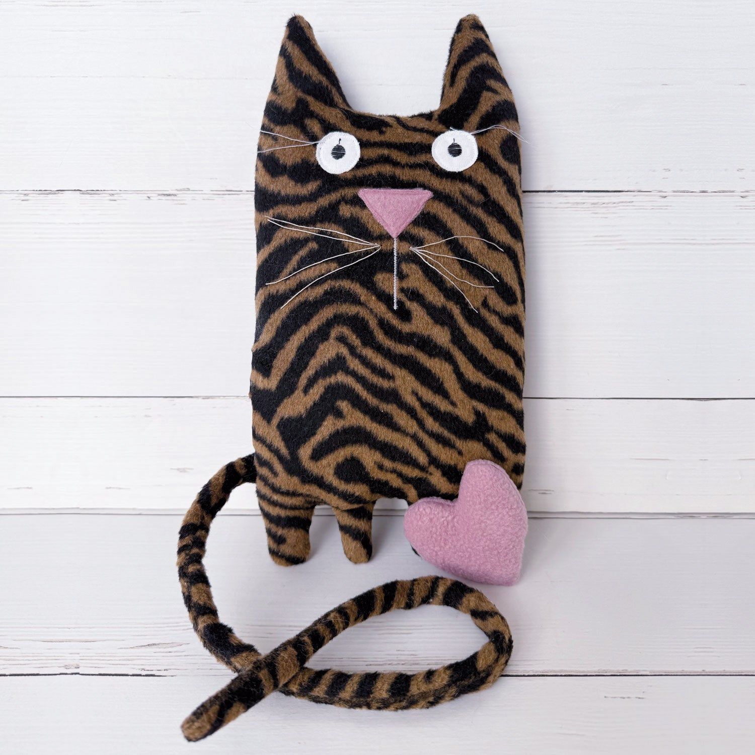 Cat cushion “Freda”
