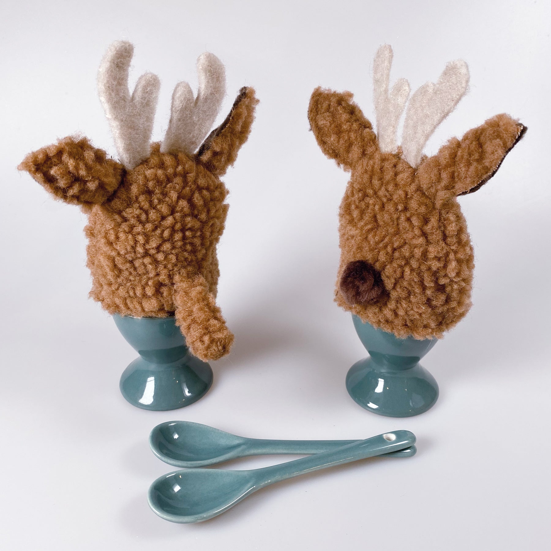 Reindeer “Snorre” and “Lars”, the egg warmers