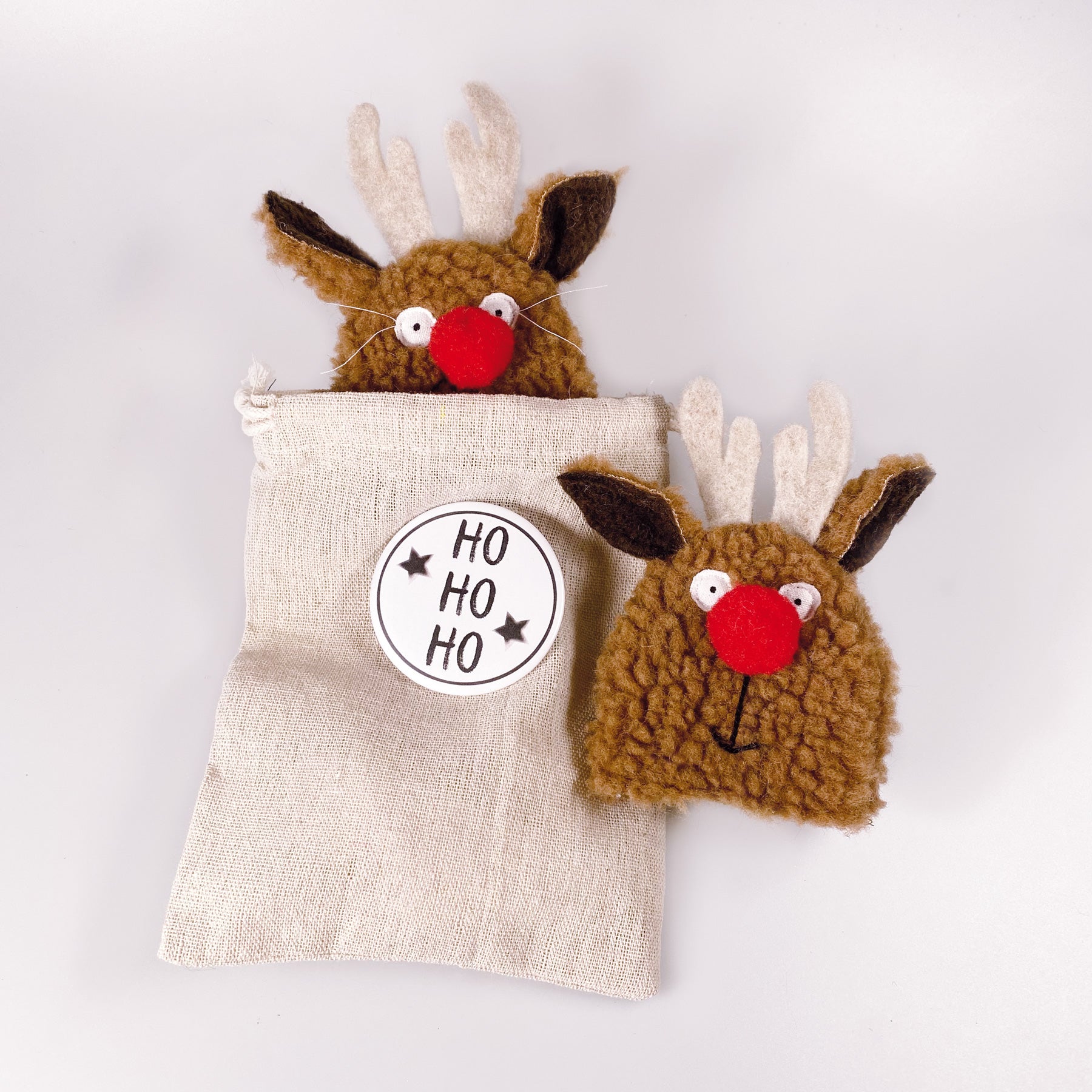 Reindeer “Snorre” and “Lars”, the egg warmers