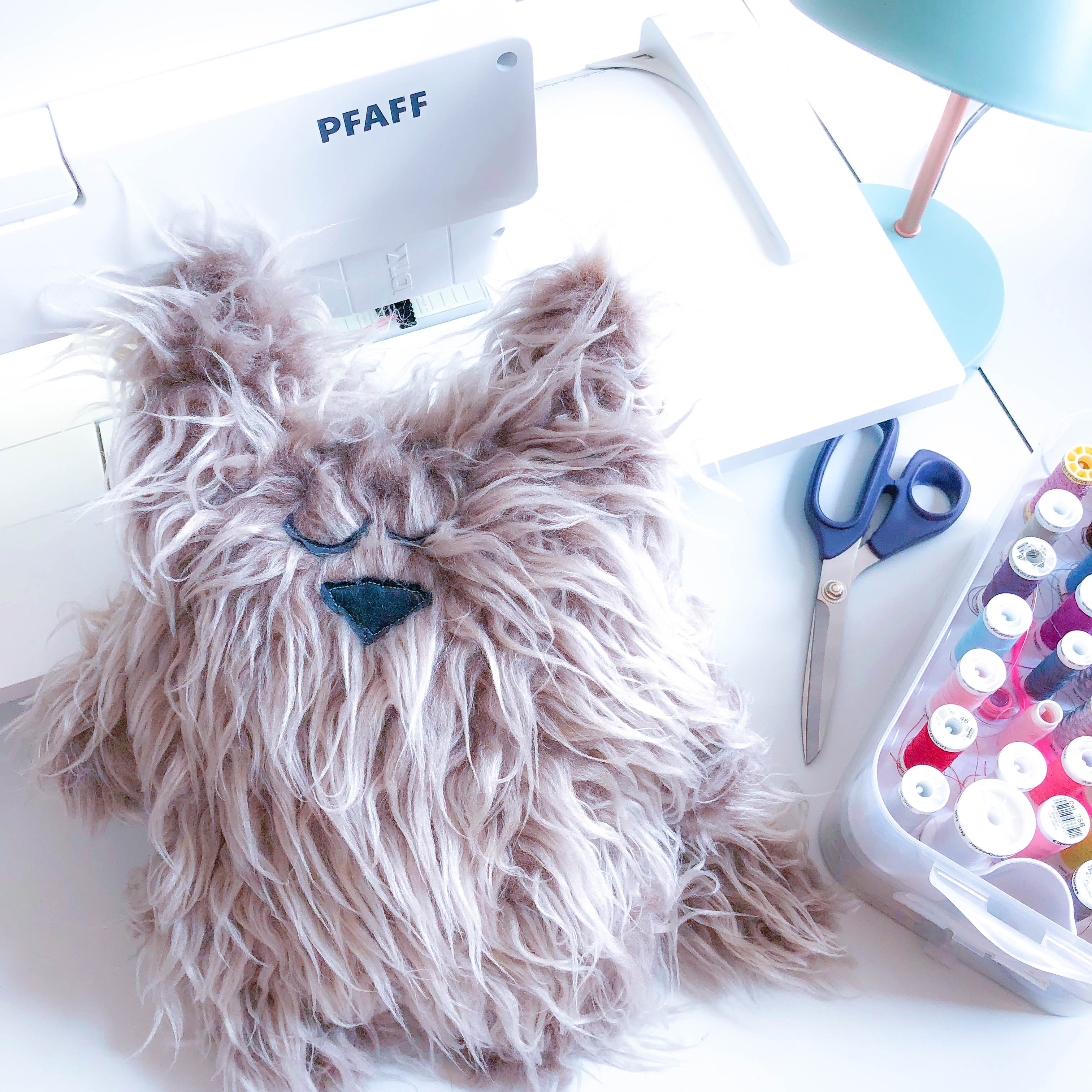 Kuscheltier „Perserkater Percey“