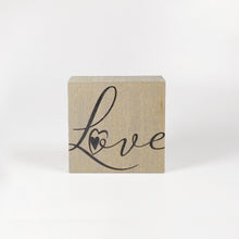 Laden Sie das Bild in den Galerie-Viewer, Kleines Holzbild &quot;Love“ braun/grau