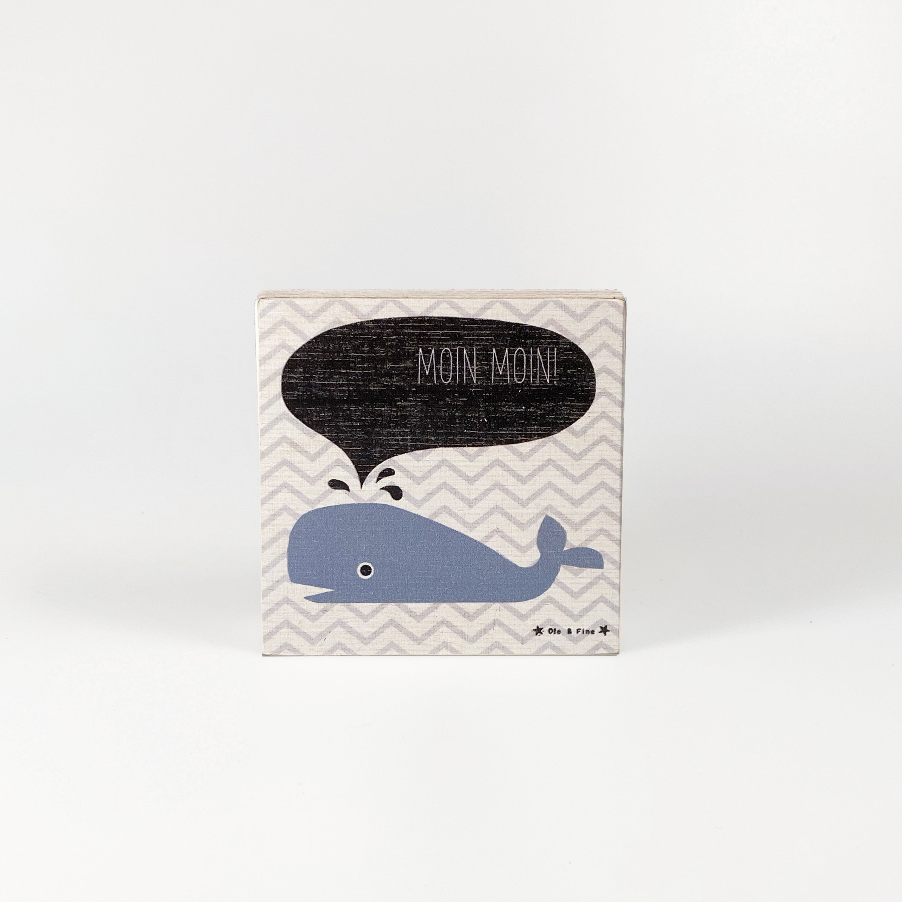 Kleines Holzbild "Wal, moin moin“ weiß