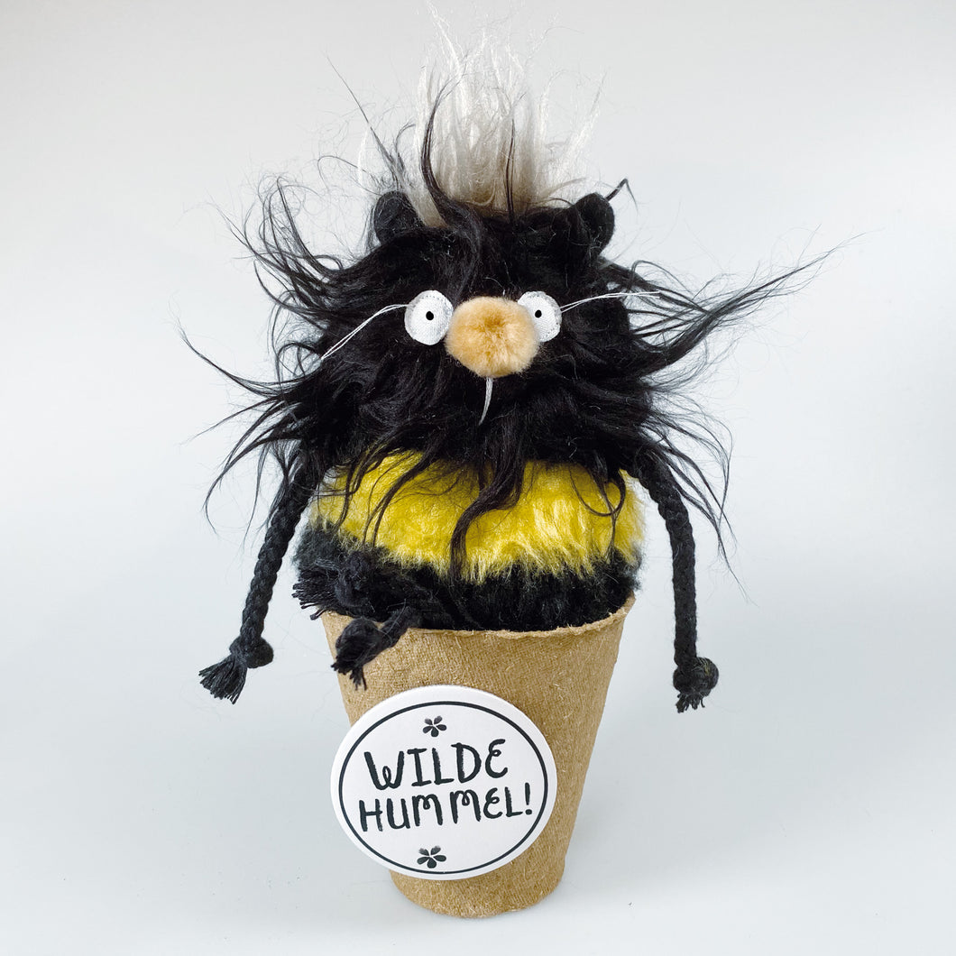 Bumblebee in the plant pot “Kalle”