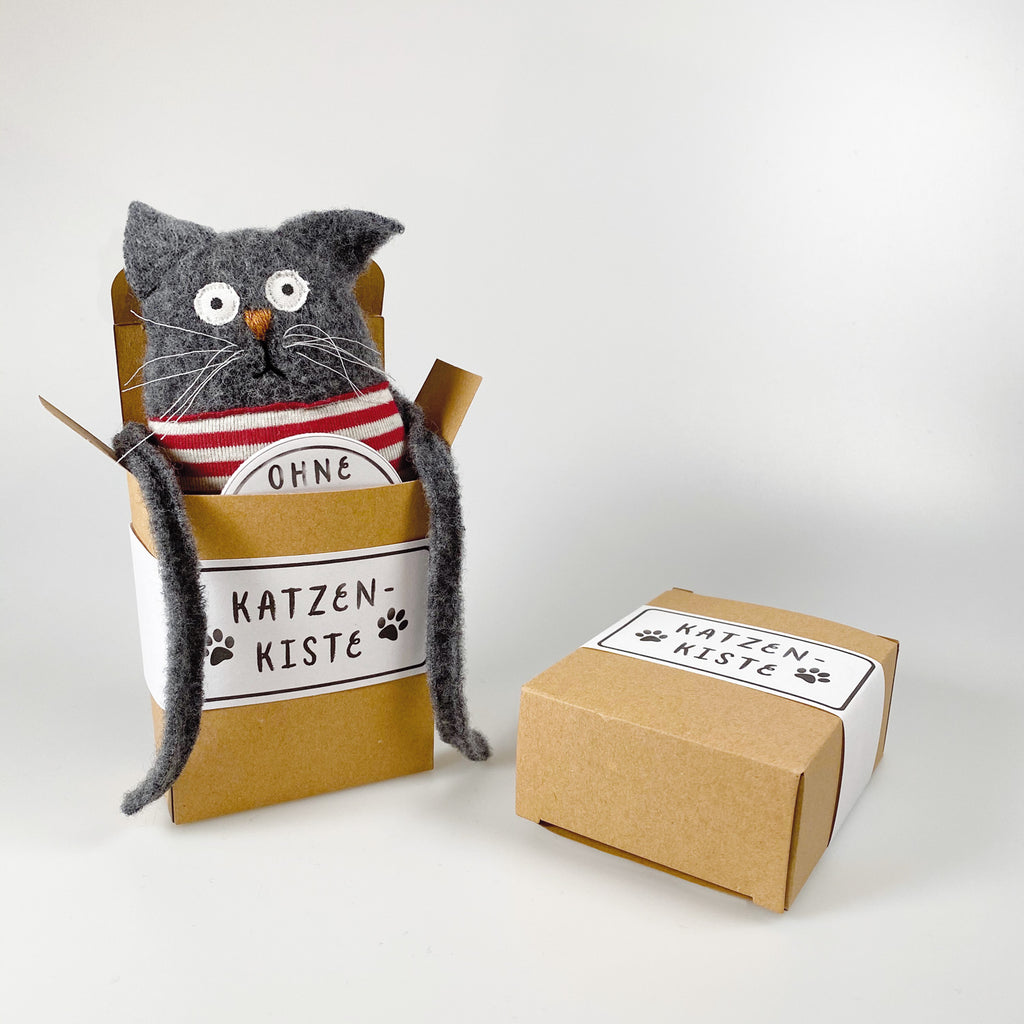 Kuscheltier Kater „Kuddel“ im Geschenkkarton