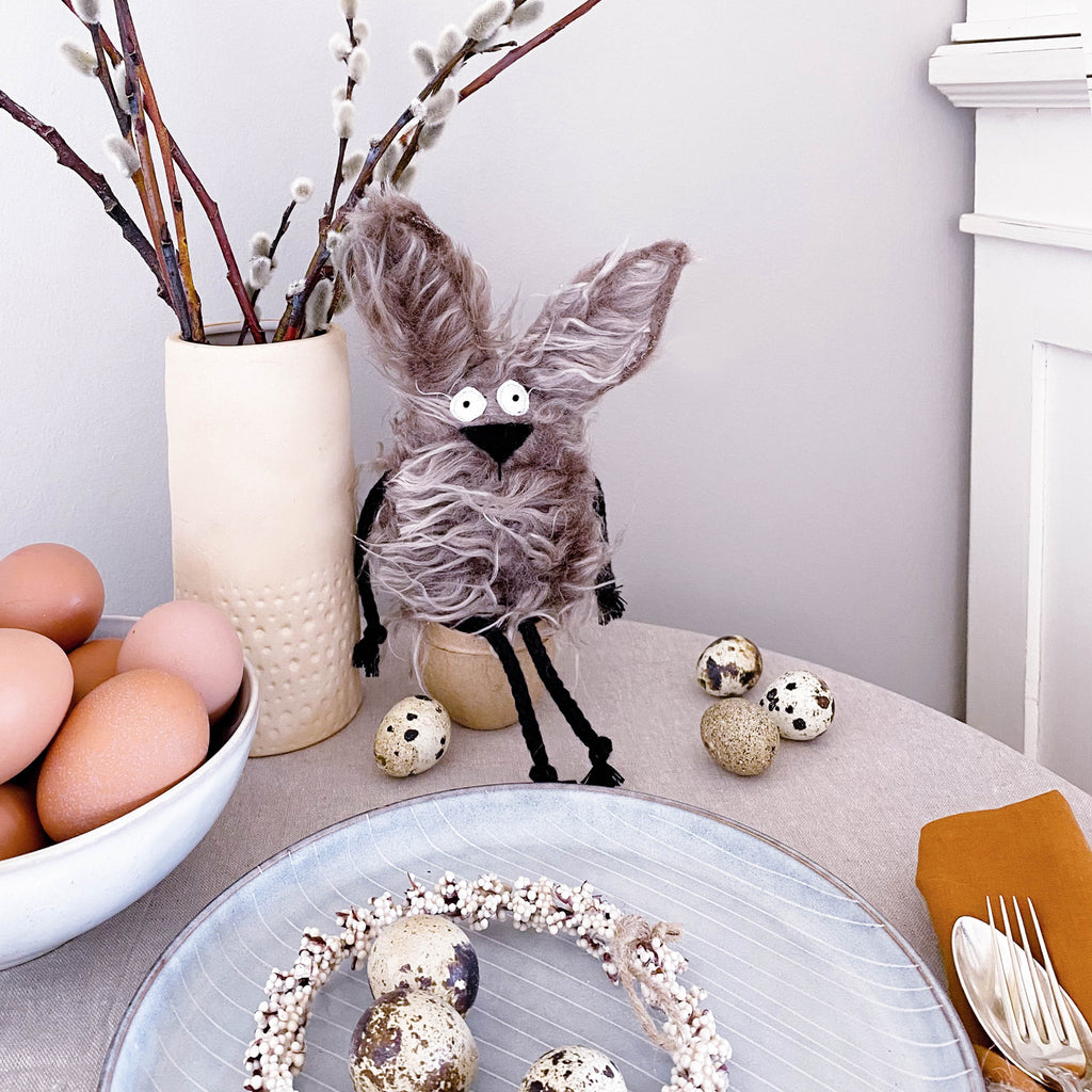 Kuscheltier, Hase im Ei „Wuschel“