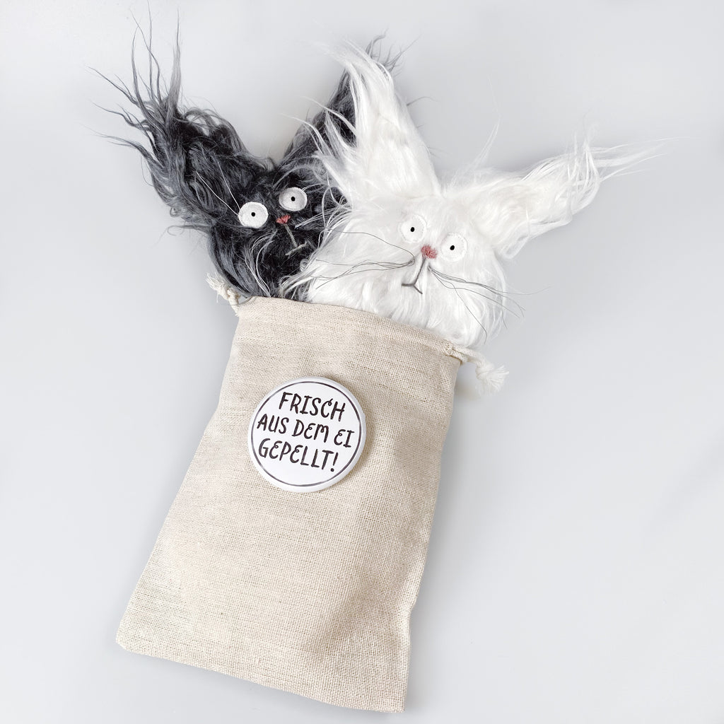 Katzenpaar „Elmo“ und "Snorre" die Eierwärmer